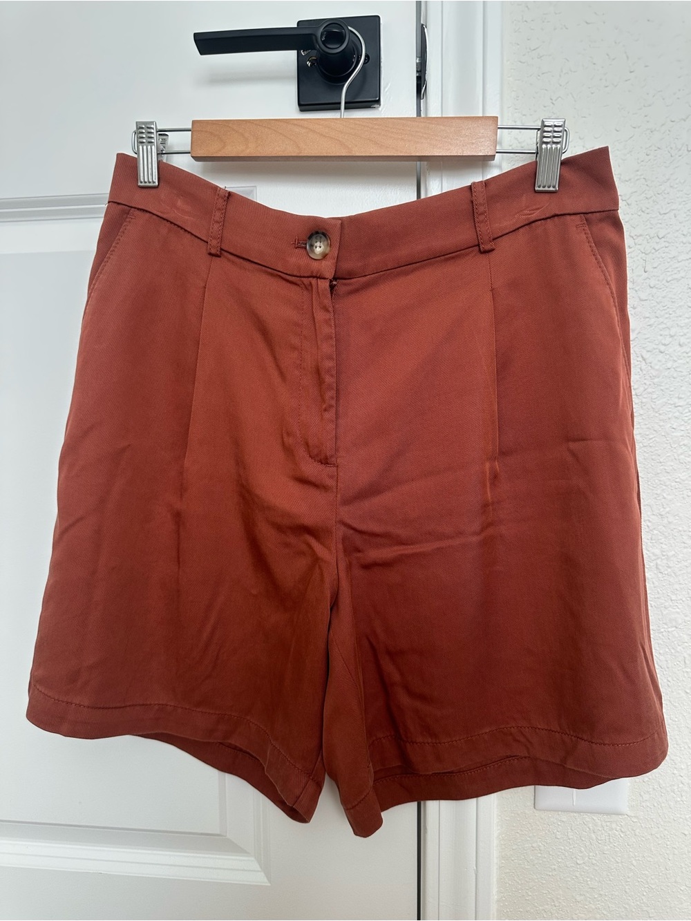 LOFT- The Emory Short Women's Shorts in Rust
